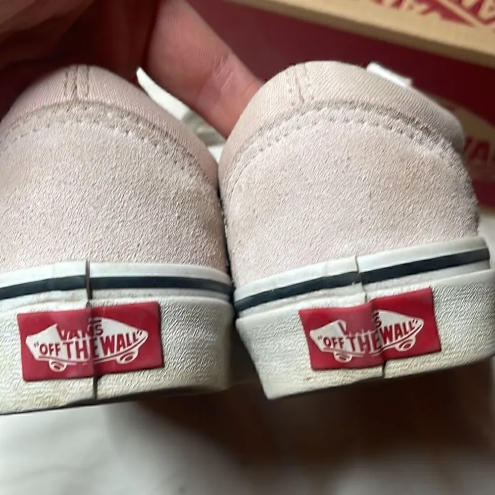 Vans Women’s Pink Suede/Canvas Old Skool Sneakers. Size 5.5.‎